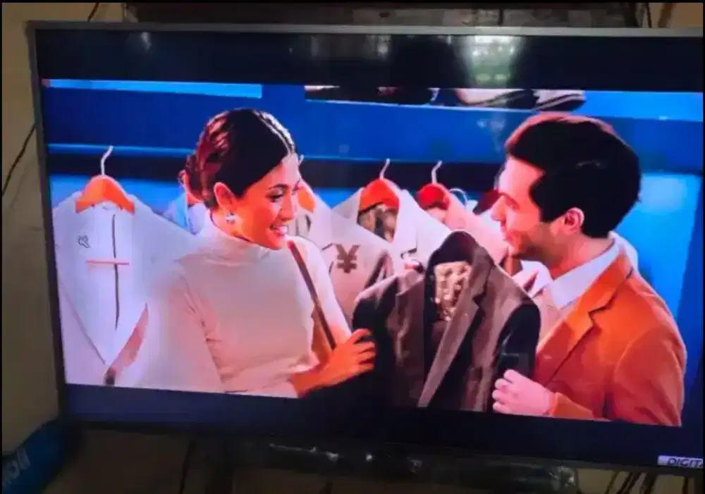 TV SAMSUNG QLED 4K tertinggi Samsung 43 Serius TEBUS SAMA2 DIPEGADAIAN