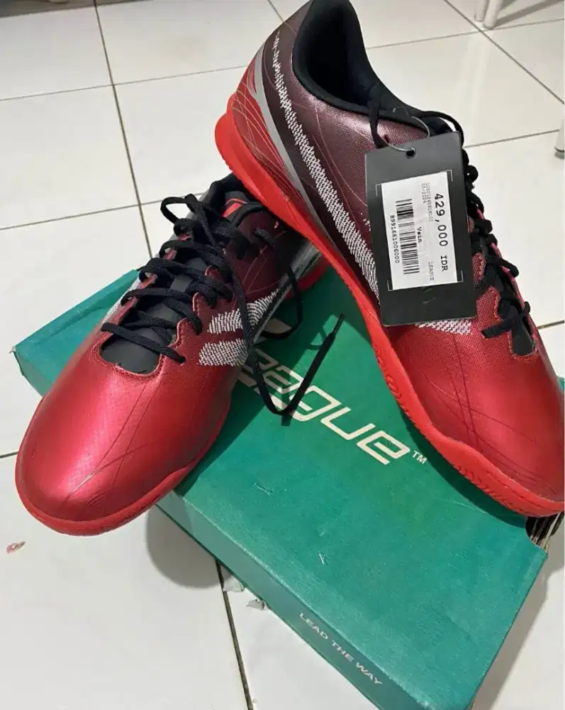 Sepatu futsal League Vein UK 42 red