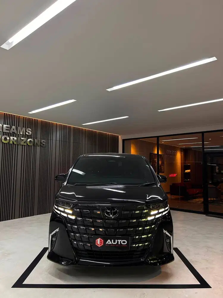 Toyota Alphard 2.5 HEV Hybrid 2024 Hitam Km26rb B2347UYN