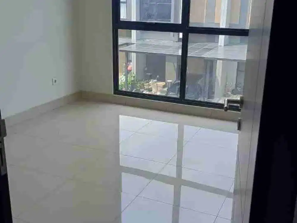 Repost Turun Harga 

Dijual Rumah Full Renovasi 2 Lantai di Magenta Residence Sumarecon Bekasi