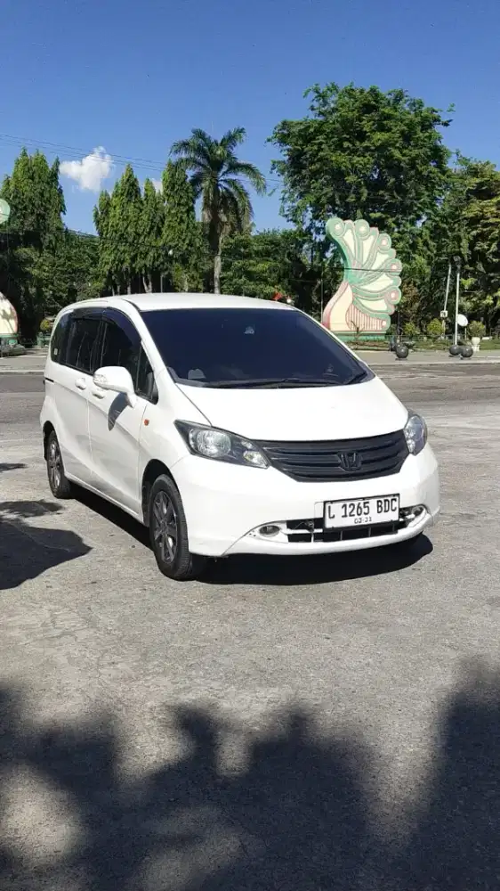 Mobil Pribadi.Honda Freed Tipe Tertinggi