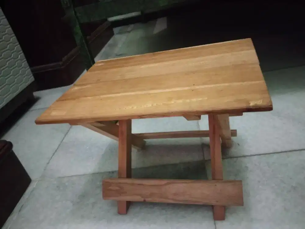 Rehal / meja lipat untuk mengaji