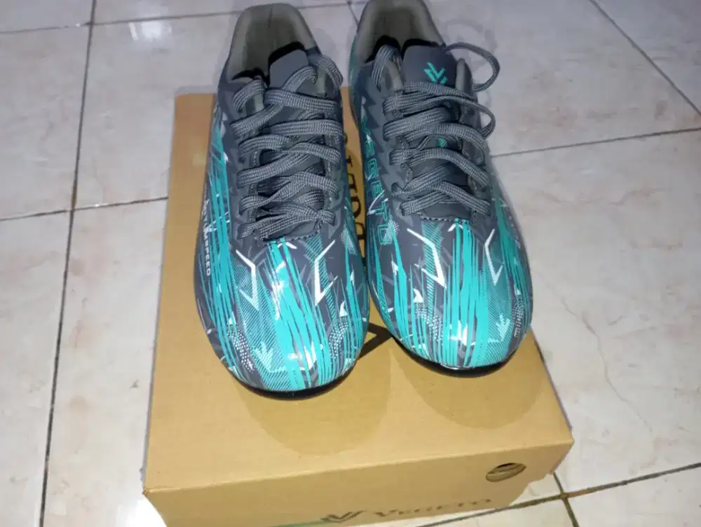 Jual sepatu bola