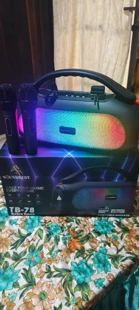 Speaker karaoke extra bass + 2 microphone wareless