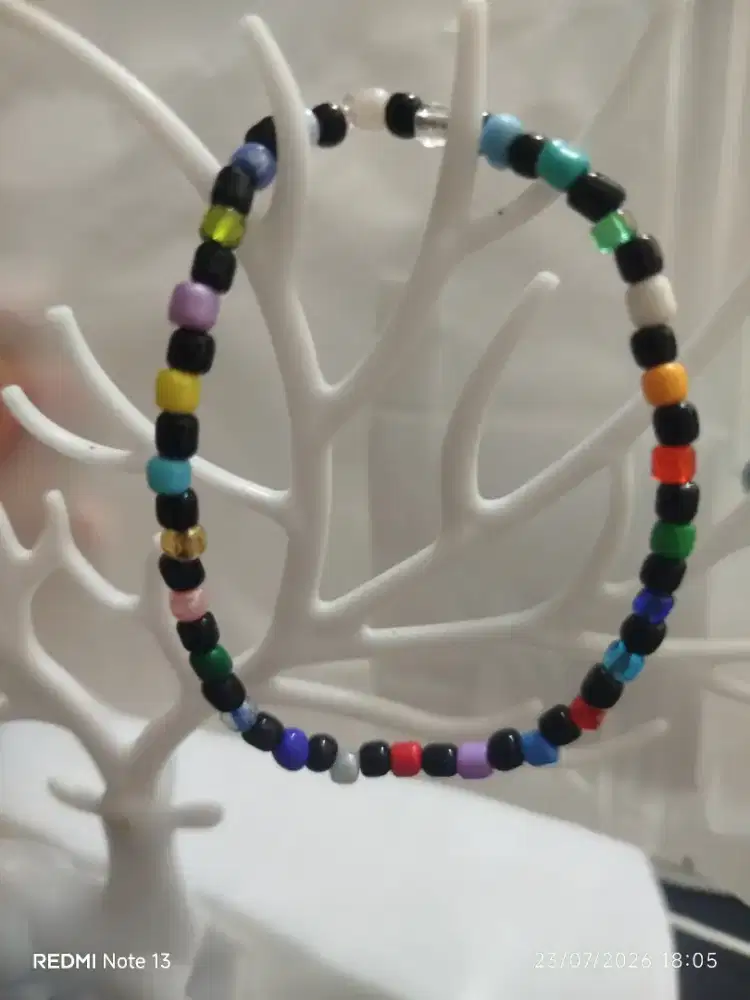 Gelang manik-manik warna campur