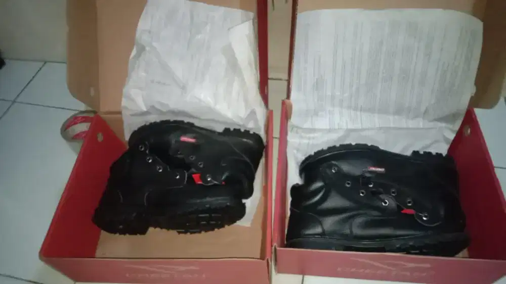 Sepatu safety CHEETAH 2180H