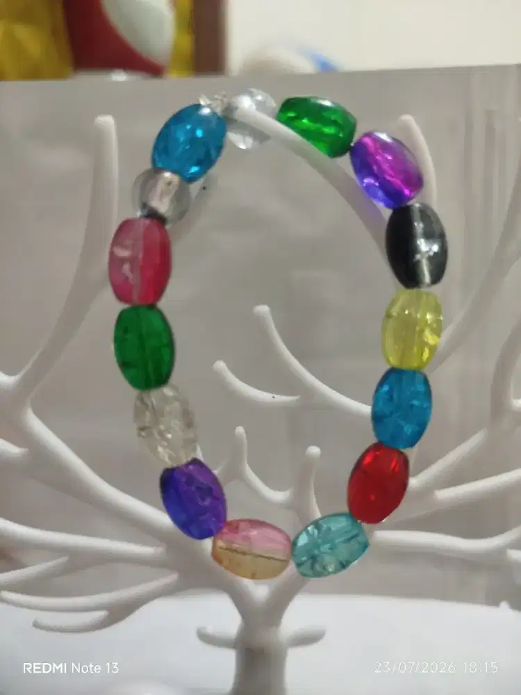 Gelang batu retak warna campur