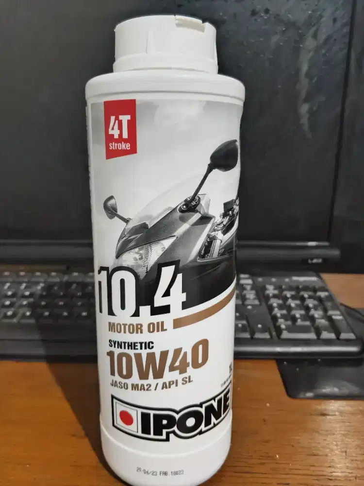 Oli Motor 4T IPONE