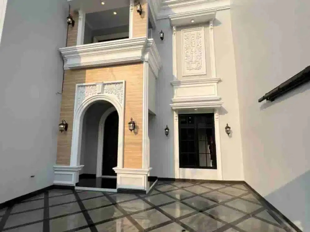 DIJUAL RUMAH AMERICAN CLASSIC 2 LANTAI + ROOFTOP DI JAGAKARSA JAKSEL