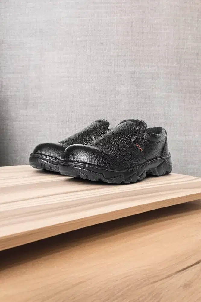 Terpercaya Sepatu safety nitrile sole Madiun