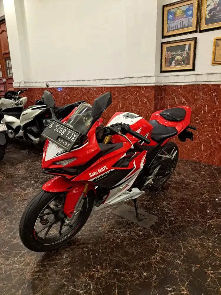 DIJUAL CEPAT HONDA CBR 150R 2021 MESIN ADEM PAJAK HIDUP 2027 LENGKAP