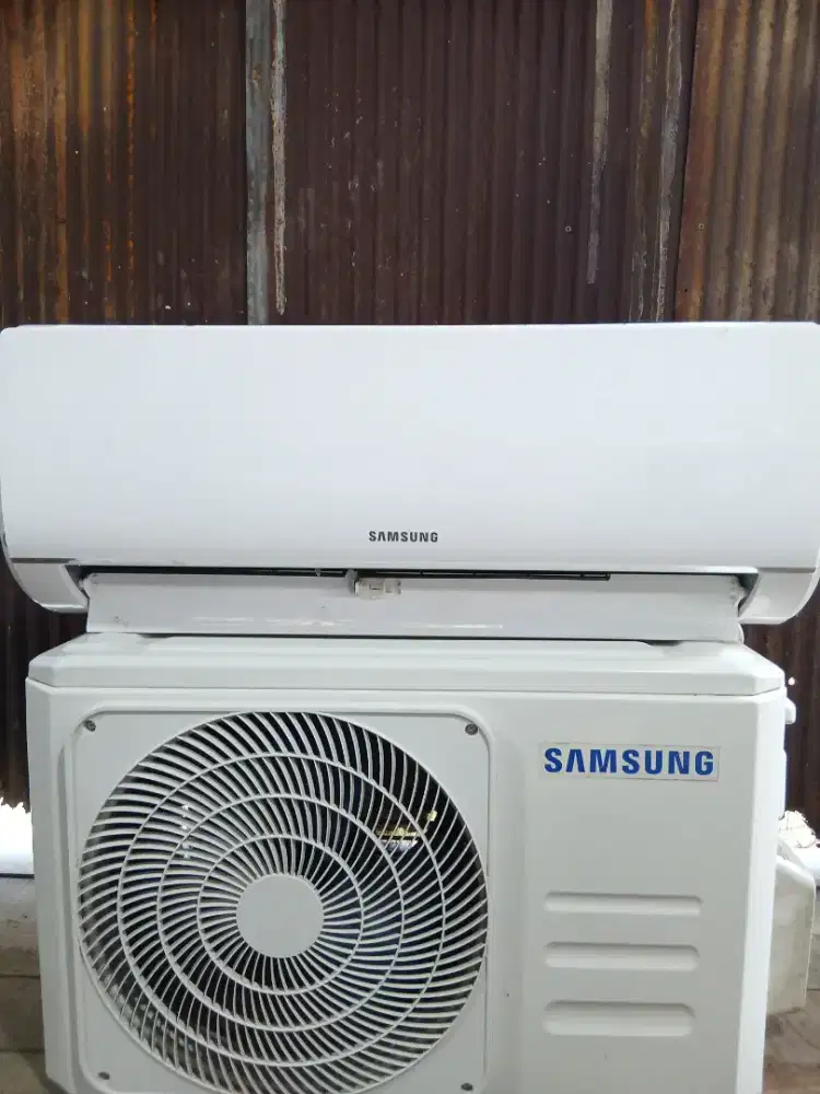 DIJUAL AC BEKAS 1/2 PK GRATIS PASANG