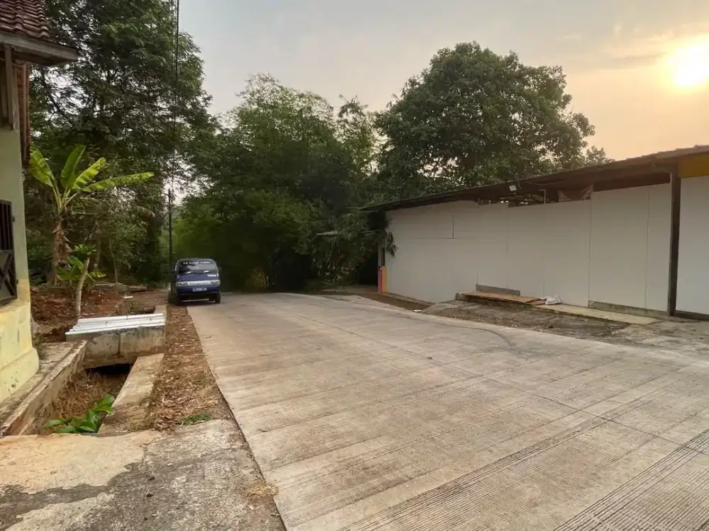 Dijual Tanah dan Bangunan Rumah Pinggir Jalan Raya di Purwakarta