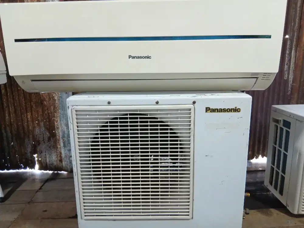 MENJUAL AC BEKAS 1/2 PK KOMPLIT