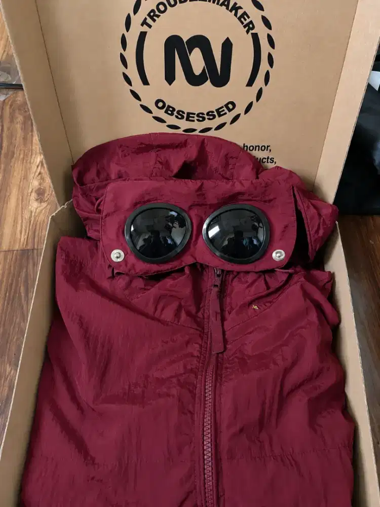 Jaket google tm maroon