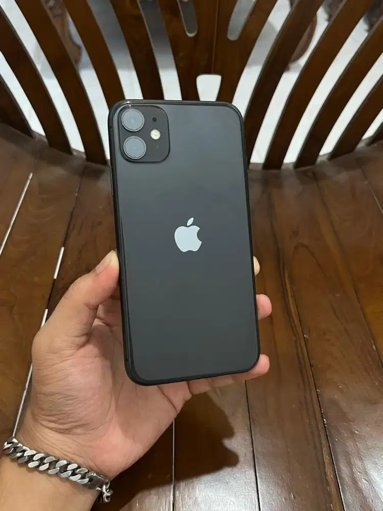 Iphone 11 64gb Black, Inter Bisa Semua Kartu, Mulus Fullset
