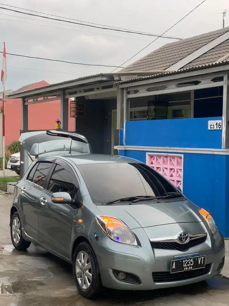 TOYOTA YARIS E 2012 MANUAL