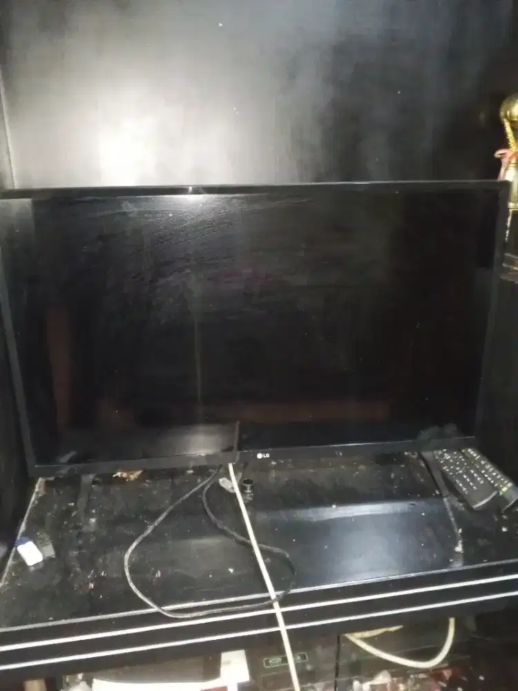 Televisi LG 32 in