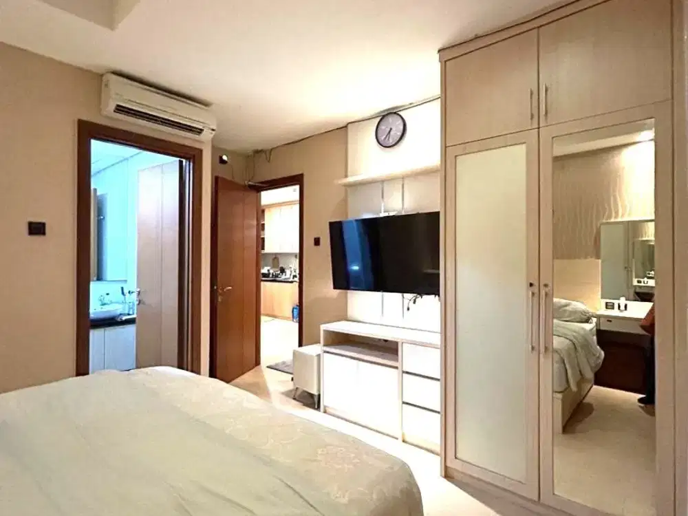 Condominium Green Bay Pluit 2Br Full Furnished View Laut Bagus!!!