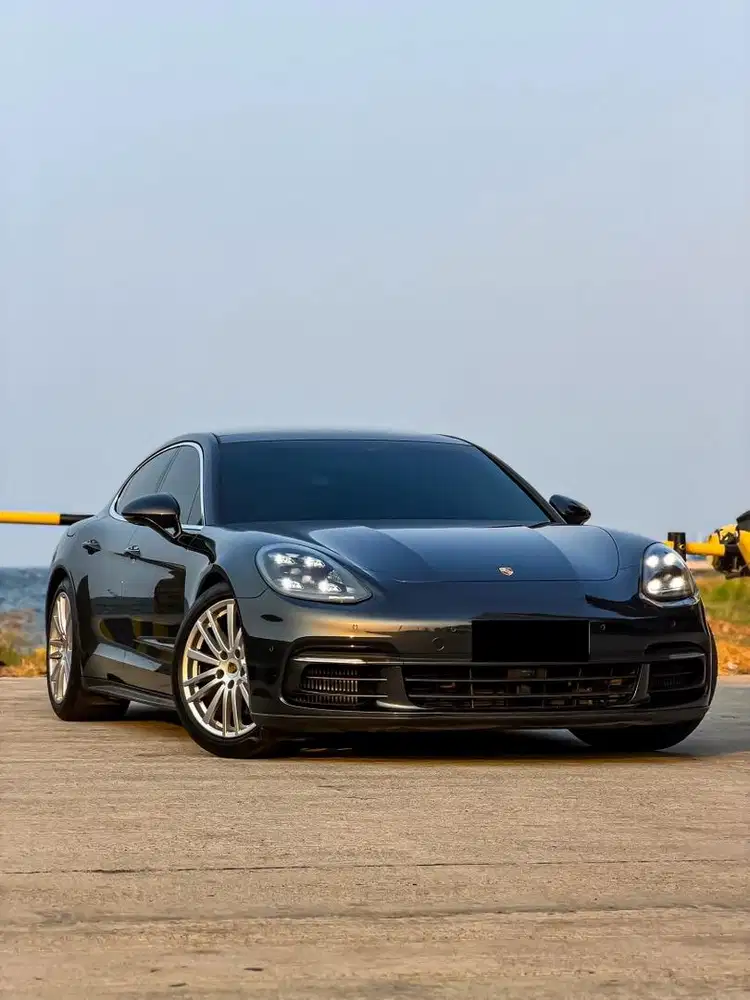 PORSCHE PANAMERA 4S TERMURAH 2017