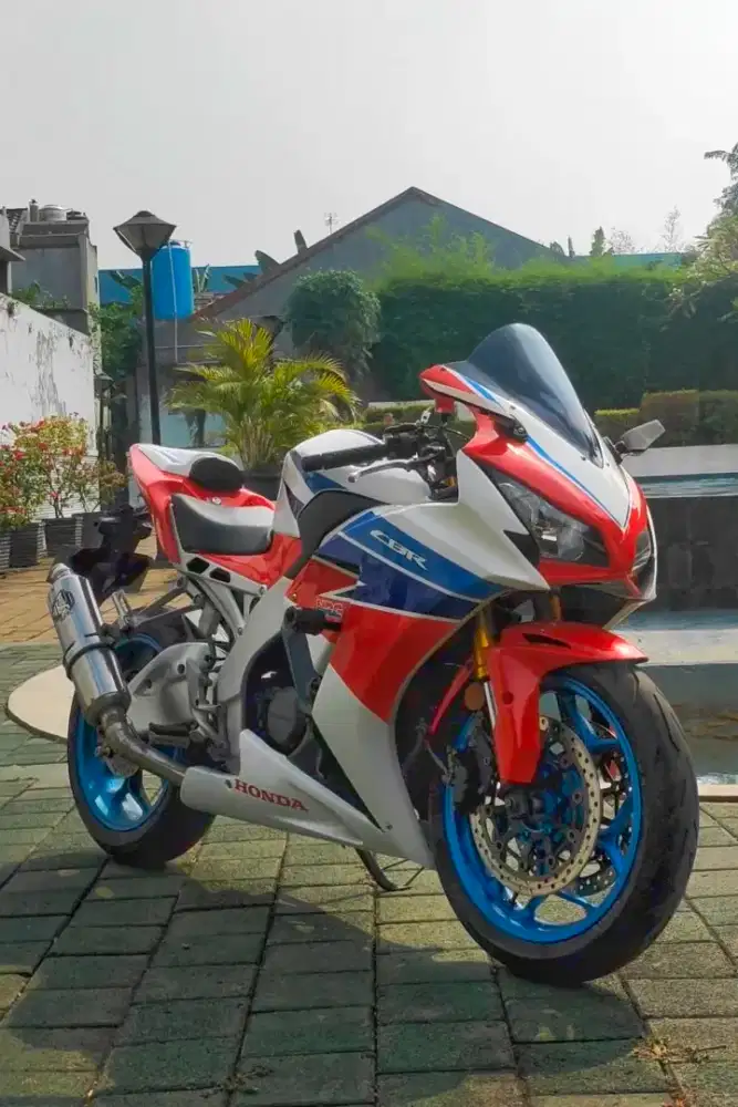 CBR 150 K45A Custom Modifikasi Body CBR 1000 RR