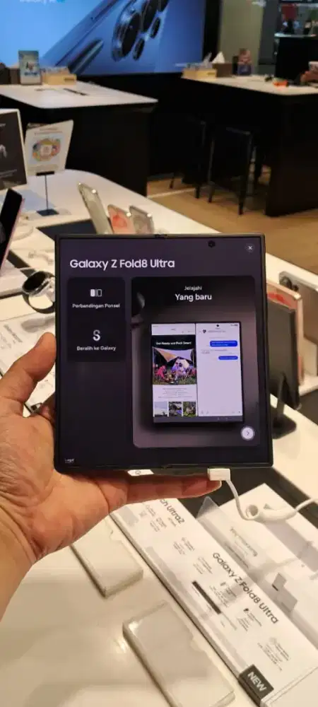 PRE-ORDER NOW! THE NEW GALAXY FOLD 8 Ultra!