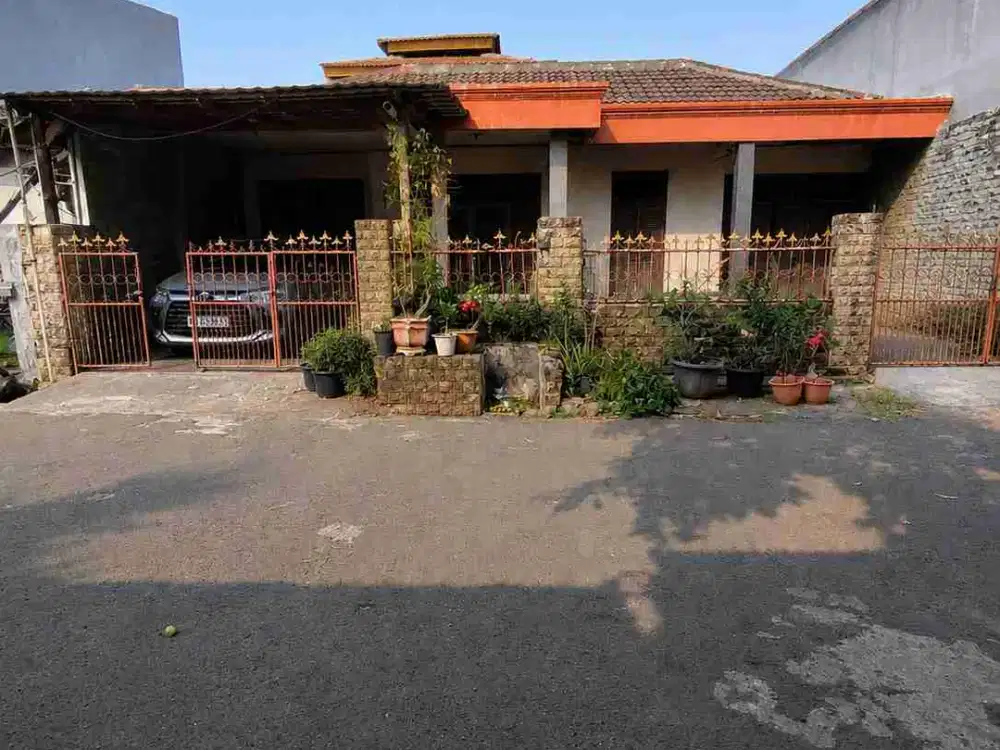 Rumah Besar Hitung Tanah Harga Jauh Dibawah Pasar