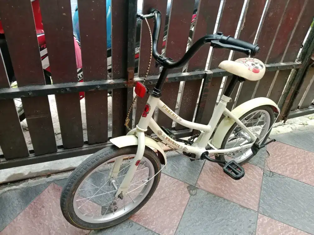 Sepeda anak ukuran 16 putih