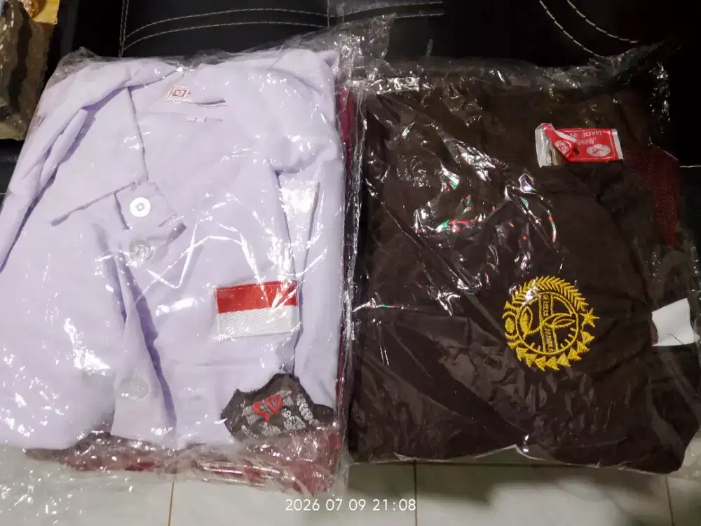 Jual baju sekolah baru karena tidak JD masuk SD