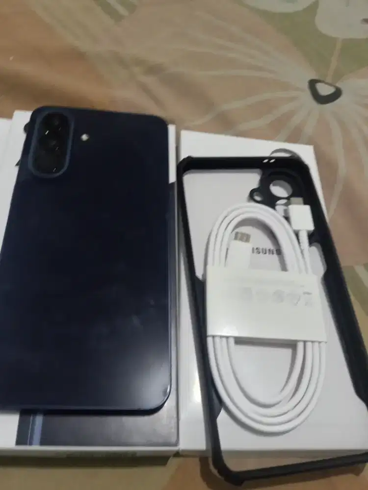 Samsung A57 5G. 8/128