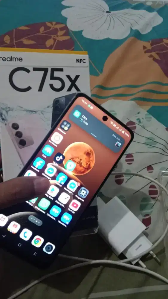 Realme C75x. 8/128. Bisa tt