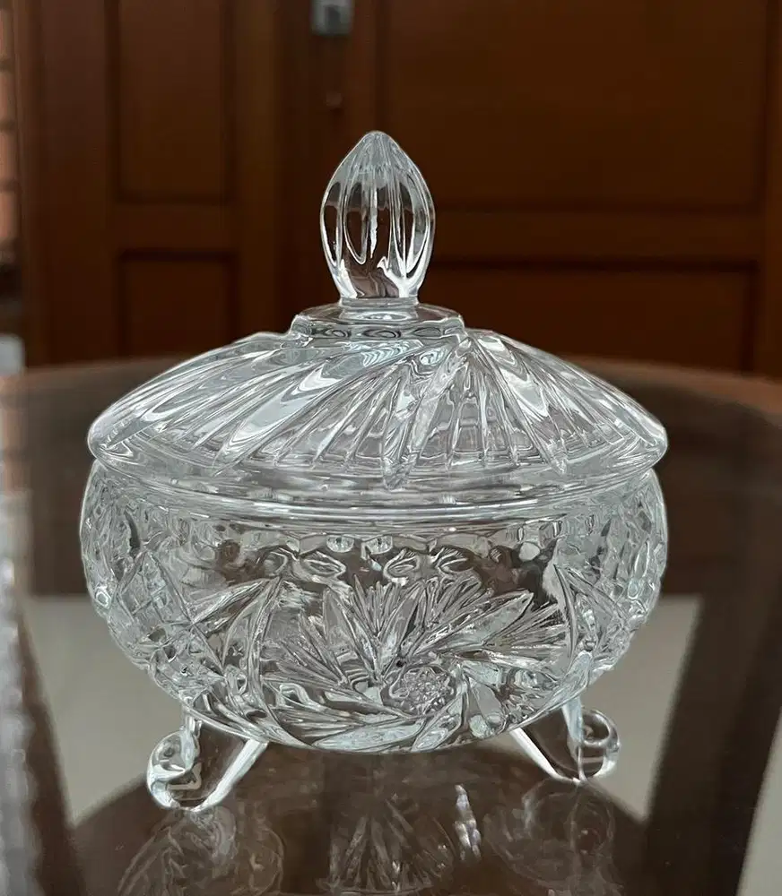 Toples Kecil Kaca