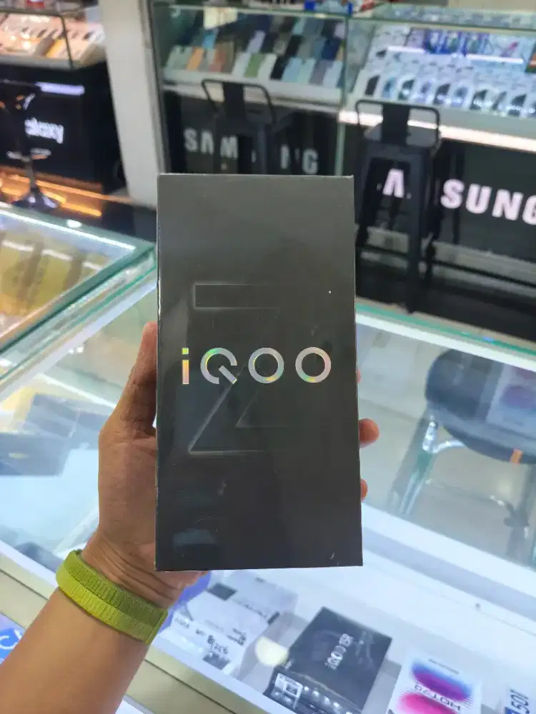 iQOO Z10R 8/128 Baru