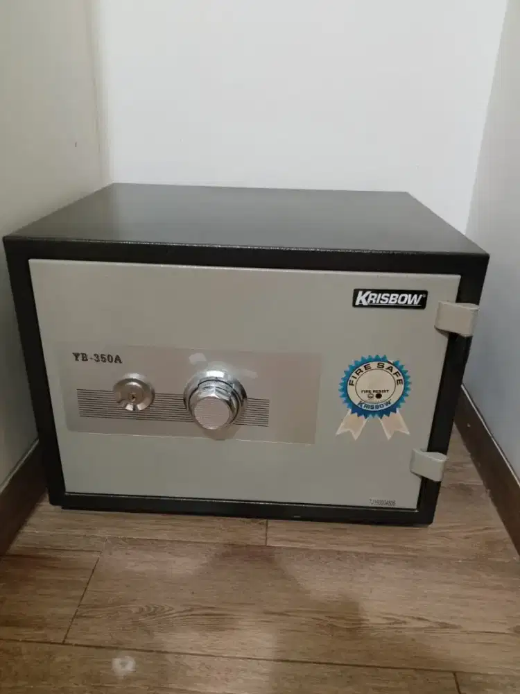Dijual  Brankas KRISBOW YB-350A
Fire safe tahan api