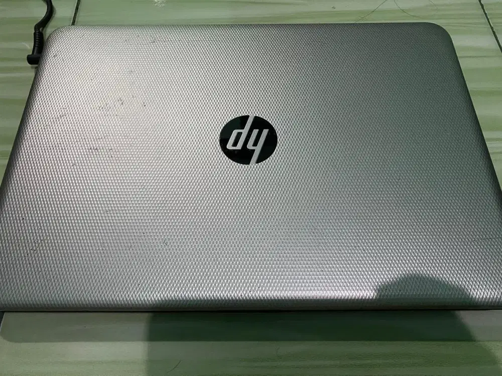 Laptop HP 14 Inci