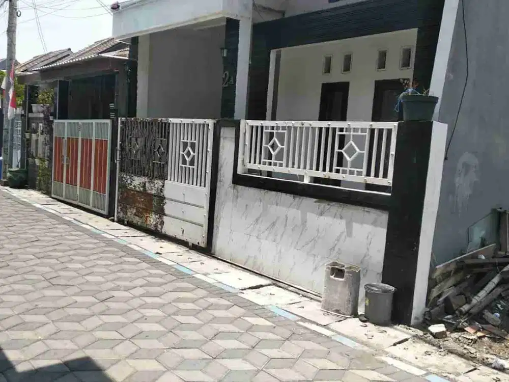 Rumah gunung anyar dekat upn