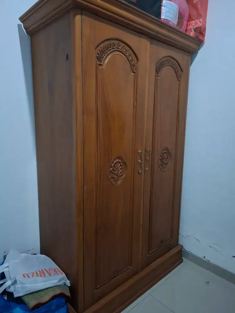 Dijual Lemari Kayu Full Jati