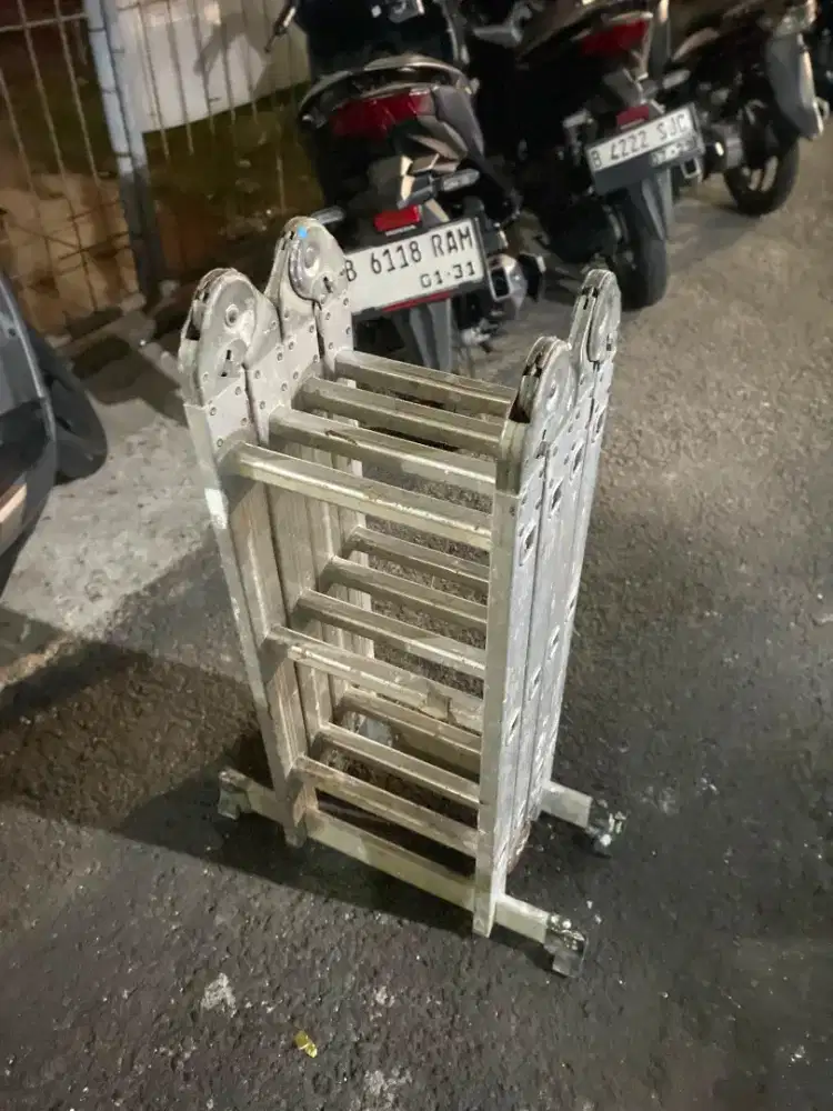 tangga lipat alumunium