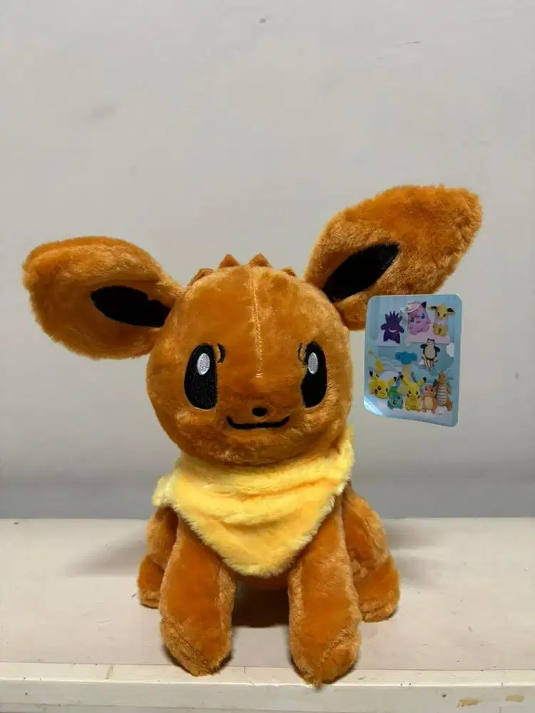 Boneka Pokemon Eevee