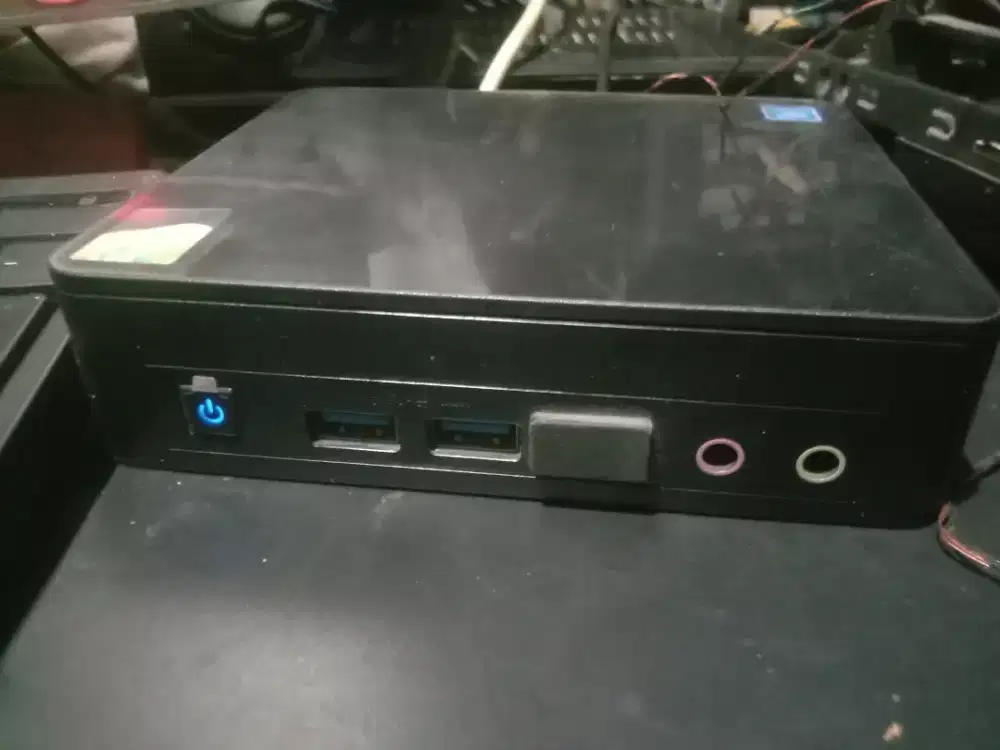 Intel Nuc11 Celeron 4 core gen 11 mini komputer.