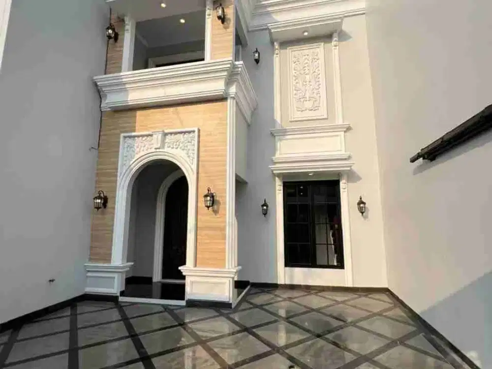 Rumah American Classic 2,5 Lantai + Rooftop Dijual di Jagakarsa Jakarta Selatan – SHM, Siap Huni