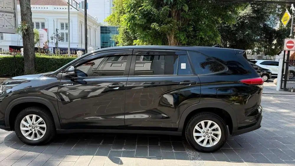 Toyota Kijang Innova 2024 Bensin
