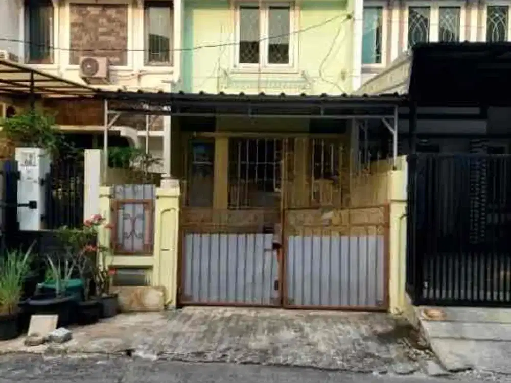 Rumah arcadia 2 lantai Kondisi Siap Huni harga nego Kelapa Gading Jakarta Utara.