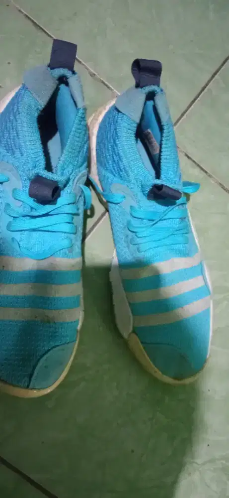 Sepatu basket seken branded