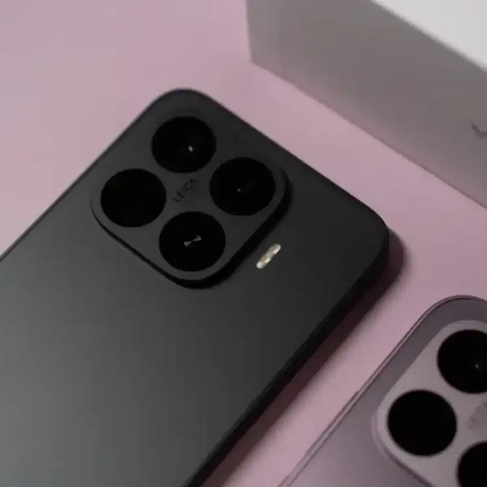 Xiaomi 17T  Bonus Headphone