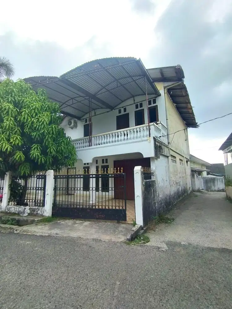 DIJUAL RUMAH DUA LANTAI TENGAH KOTA PALEMBANG