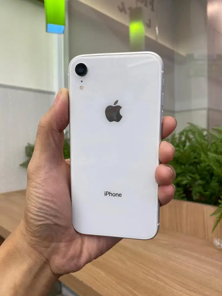 Dijual iPhone XR 128gb sinyal aman aktivasi lama
