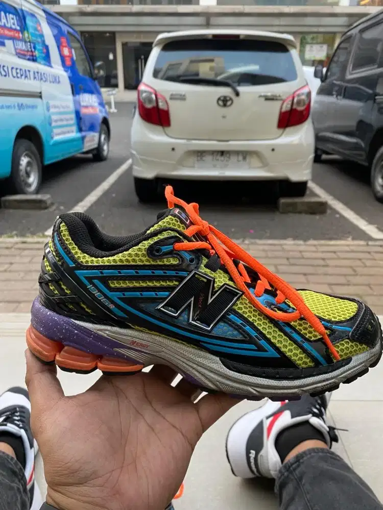 Sepatu NB 1906 starry night