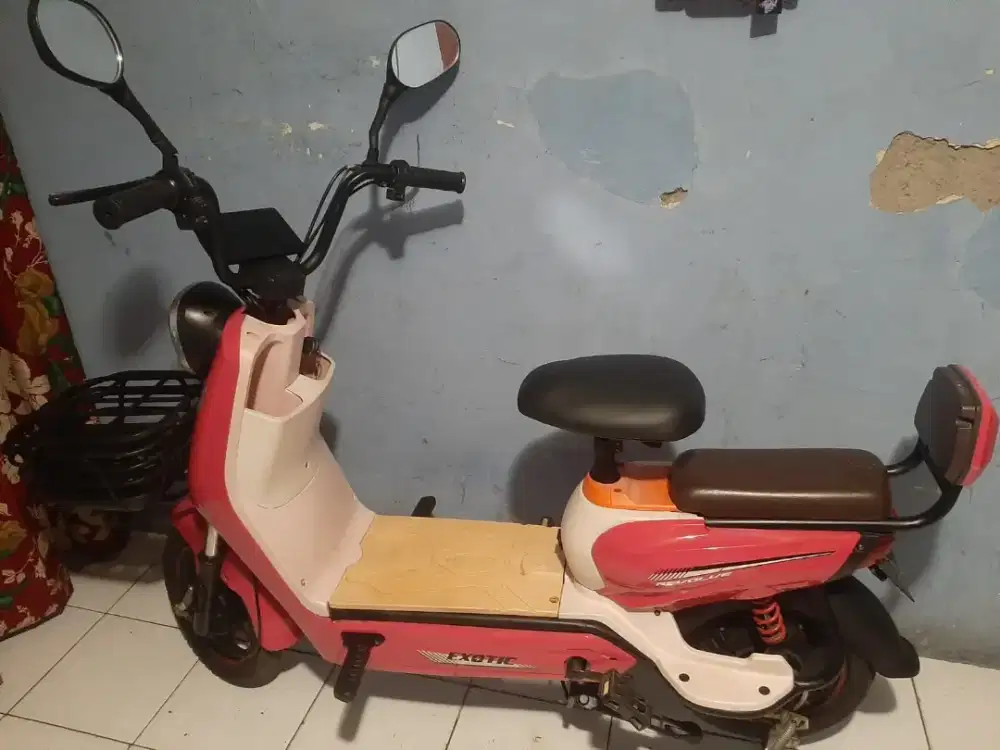 Sepeda listrik baterai awet mulus