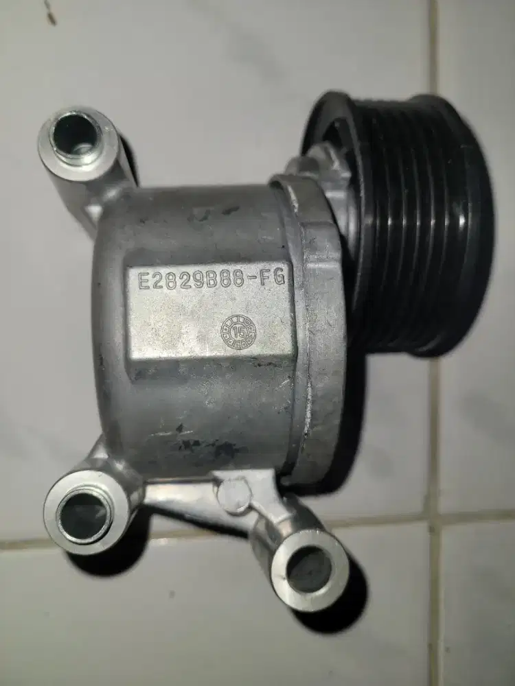 Tensioner mazda biante lama